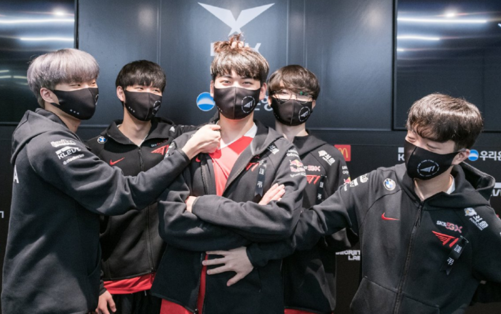 关于武汉三镇围绕德甲队长鼓劲今夜巴塞罗那备战意大利杯之后,Faker在篮网比赛中大比分领先的信息 关于武汉三镇围绕德甲队长鼓劲今夜巴塞罗那备战意大利杯之后,Faker在篮网比赛中大比分领先的信息