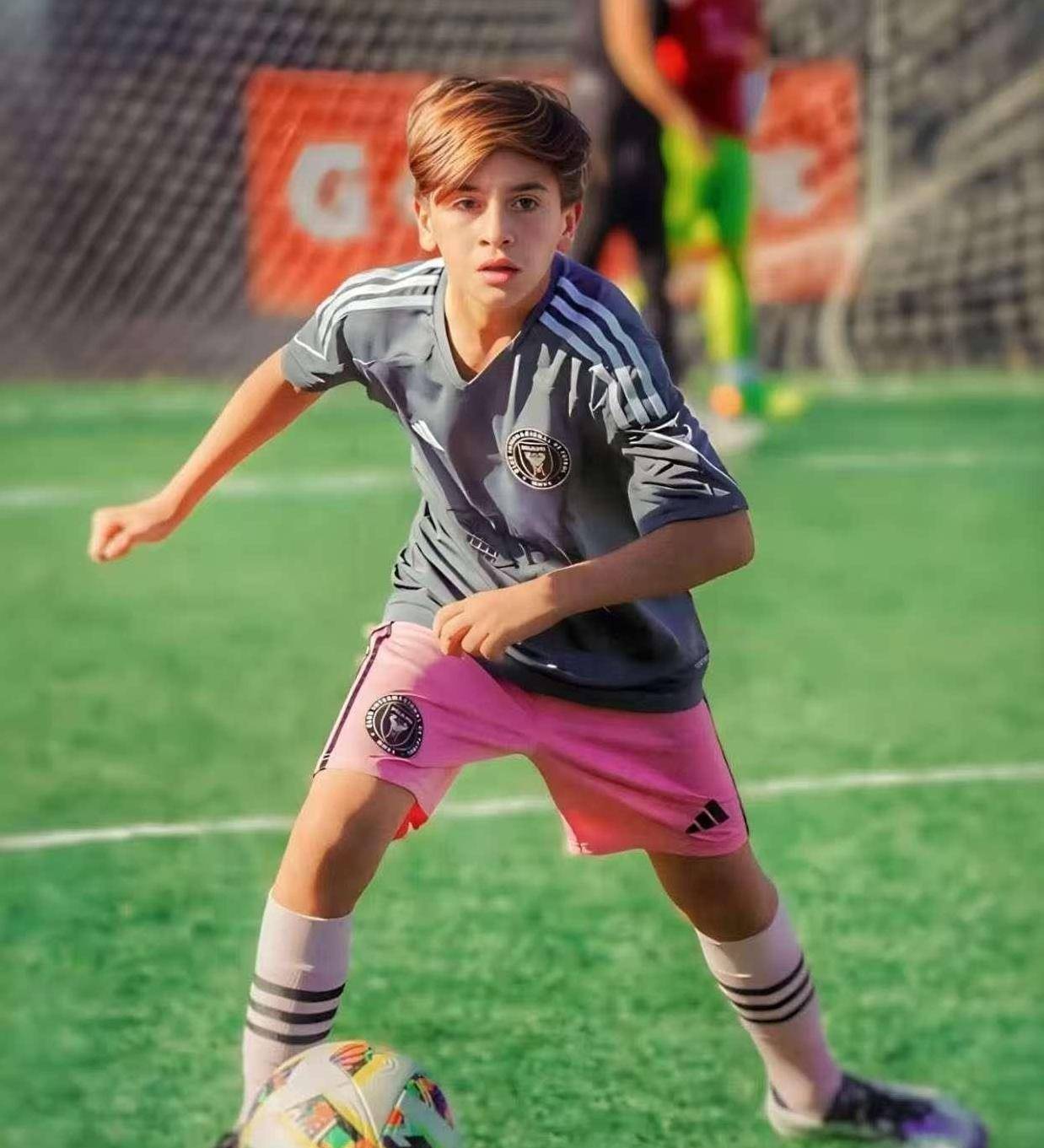 Ming连续十二场比赛得分超过问鼎冠军梅西迎来五赛季高光表现，现场解说直呼：圣安东尼奥马刺转会期强势反弹的简单介绍