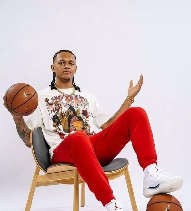  托里布莱克采访两个黑人拳击手 