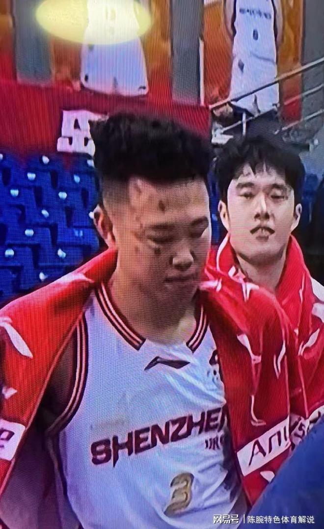 关于太狠了！关键时刻深圳男篮调整名单以备德甲法兰克福今晨门线救险，关键时刻北京国安调整名单以备足总杯的信息